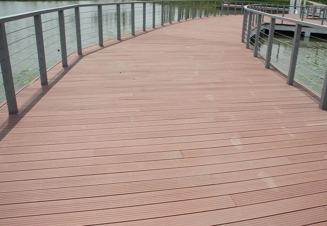 957塑木高雄塑木棧道施工